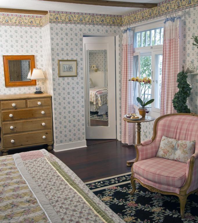 The Bed And Breakfast Inn At La Jolla San Diego Room photo